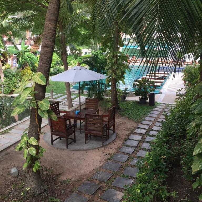 Diamond Suite Pattaya Bagian luar foto
