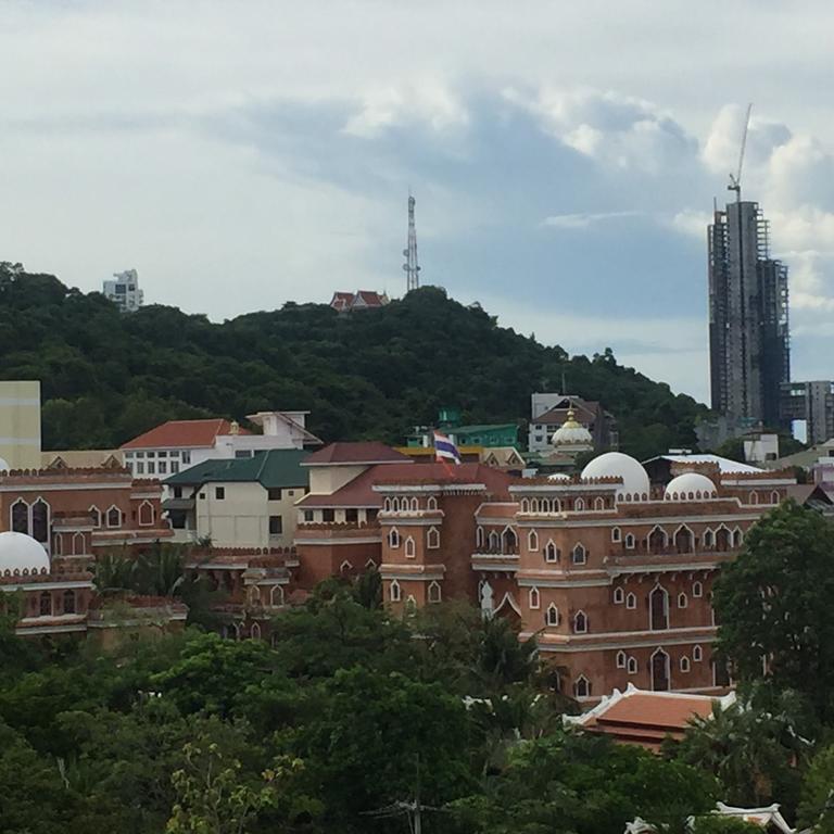 Diamond Suite Pattaya Bagian luar foto